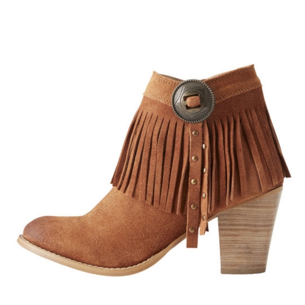 Brand New Beautiful Ariat Booties 💜